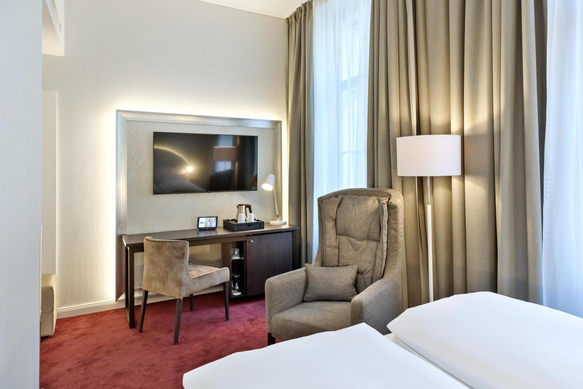 Hotel Austria Trend Rathauspark 4*